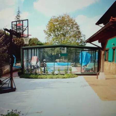 Дом отдыха Casa De Lujo Con Piscina Climatizada Пленсиа